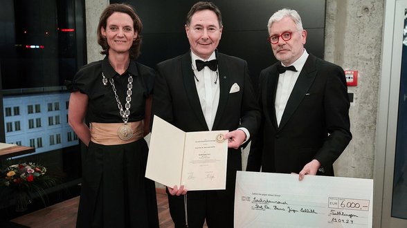 UKR, Universitätsklinikum Regensburg, Rudolf-Zenker-Preis, Professor Schlitt