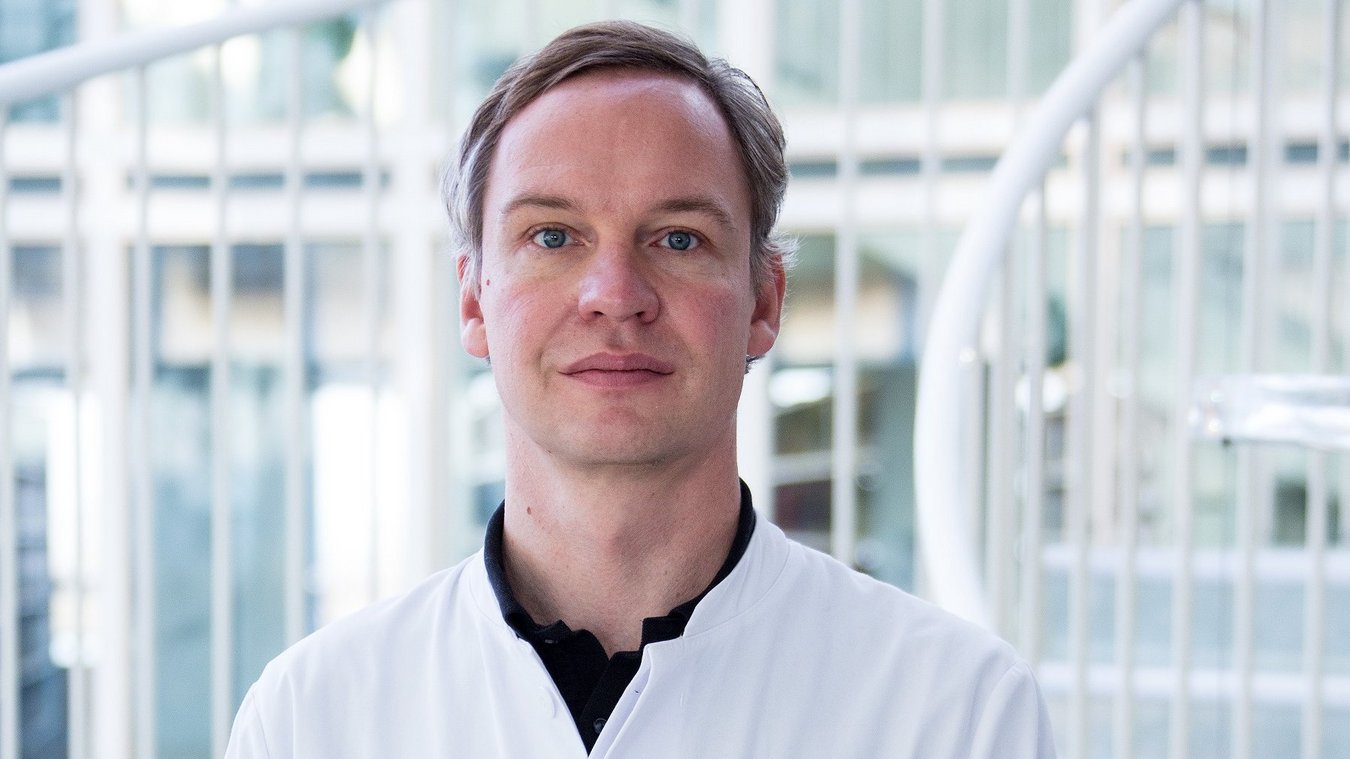 Prof. Dr. Hendrik Poeck, Geschäftsführender Oberarzt der Klinik und Poliklinik für Innere Medizin III des UKR.