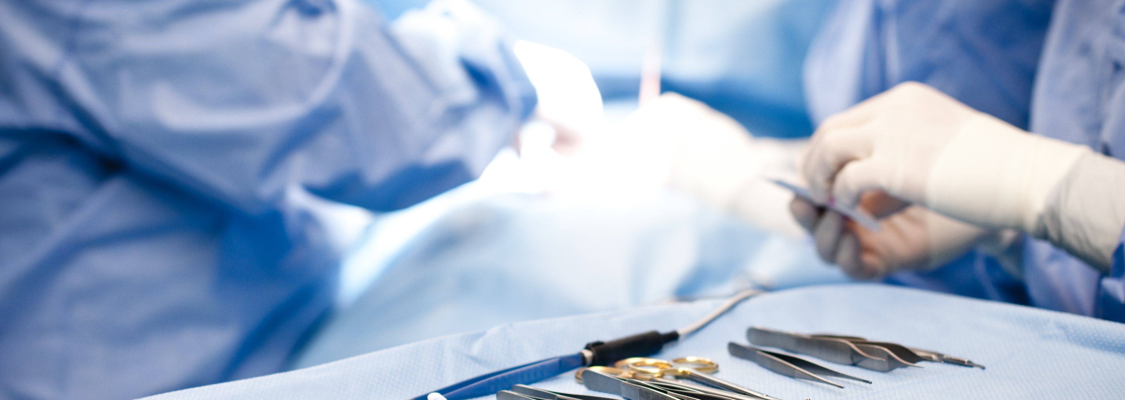 [Translate to englisch:] Schädelbasischirurgie am UKR