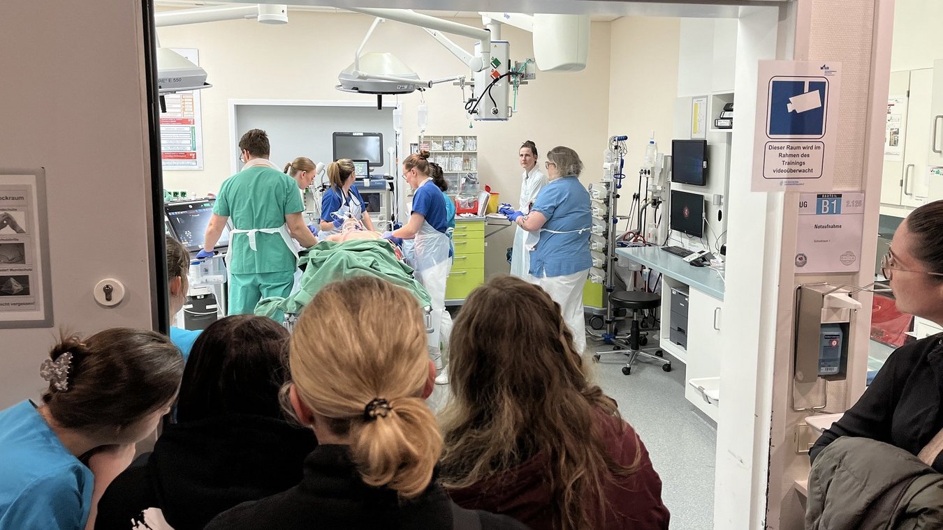 UKR, Uniklinikum Regensburg; Universitätsklinikum Regensburg, NachtSchafftWissen