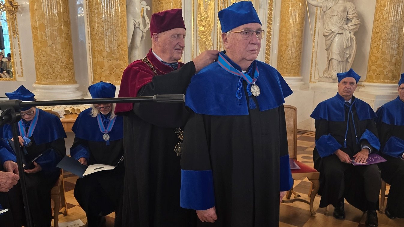 UKR, Uniklinikum Regensburg, Universitätsklinikum Regensburg, Regensburg, Prof. Dr. Dr. Piotr Kasprzak, Medal Gloria medicinae, Gefäßchirurgie