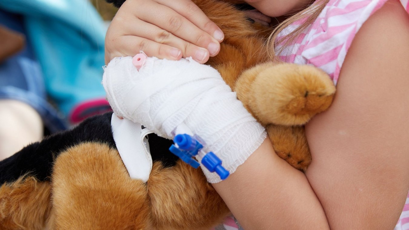 UKR, Uniklinikum Regensburg, Universitätsklinikum Regensburg, Kinder- und Jugendmedizin, KUNO, HZA, Hauptzollamt Regensburg, Zoll-Hundestaffel