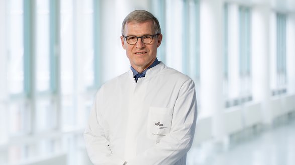 UKR, Uniklinikum Regensburg, Universitätsklinikum Regensburg, Prof. Dr. Christof Schmid, Herz-, Thorax- und herznahe Gefäßchirurgie, Ruhestand