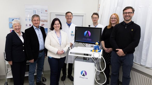 UKR, Uniklinikum Regensburg, Universitätsklinikum Regensburg, Regensburg, Klinik und Poliklinik für Dermatologie, Prof. Mark Berneburg, OCT-Gerät, Hautscreening, Hautkrebs, Hauterkrankungen