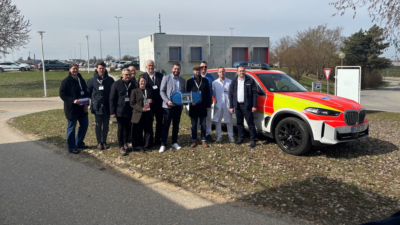 UKR, Uniklinikum Regensburg, Universitätsklinikum Regensburg, Regensburg, R_LAB Mobility, Car-to-X-Kommunikation (C2X), Road-Side-Unit (RSU), Sendeeinheit (Onboard-Unit), Klinik für Anästhesiologie, Forschung