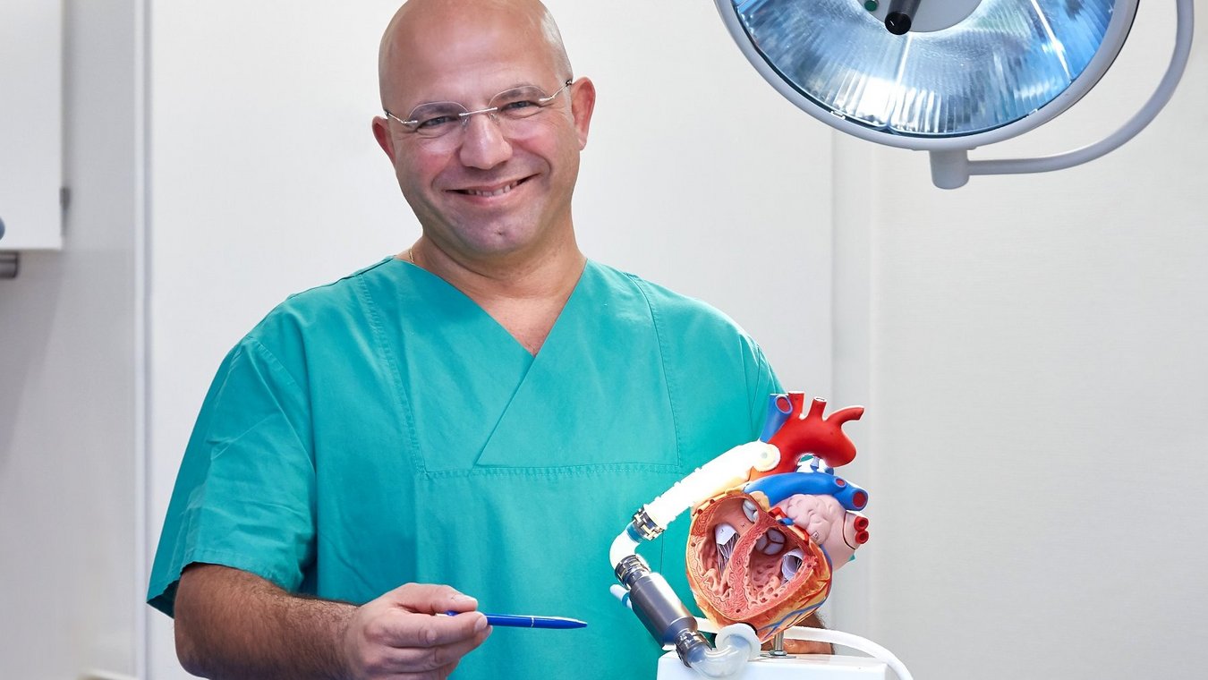 UKR, Uniklinikum Regensburg, Universitätsklinikum Regensburg, regensburg, HTC, Herz-, Thorax- und herznahe Gefäßchirurgie, Prof. Dr. Daniele Camboni, Kunstherz, Kunstherzsprechstunde, Organtransplantation