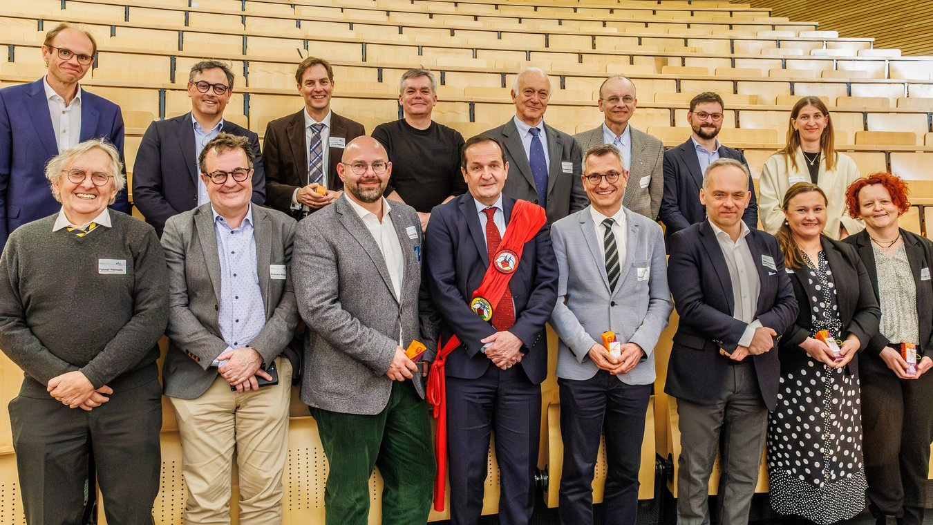 UKR, Uniklinikum Regensburg, Universitätsklinikum Regensburg, Regensburg, ECMO-Zentrum Regensburg, ECMO, Extrakorporale Membranoxygenierung, Prof. Dr. Thomas Müller, Klinik und Poliklinik für Innere Medizin II, Kardiologie, Herz-Kreislauf-Stillstand 