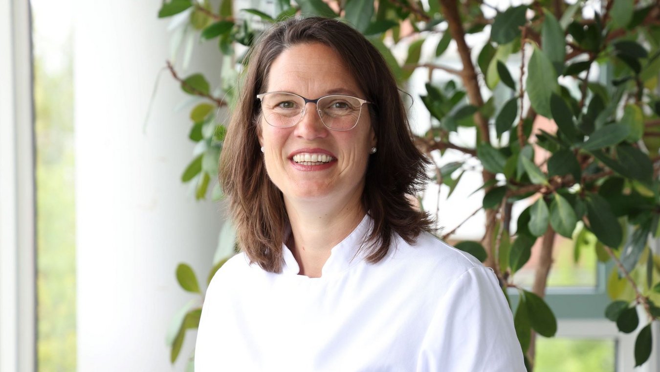 Prof. Niethard, Sarkomzentrum, Sarkome, Krebserkrankung, Maya Niethard, Tumorprothesen, Biologische Rekonstruktion, Umkehrplastik, Isolierte hypertherme Extremitätenperfusion, Chemotherapie, Universitätsklinikum Regensburg