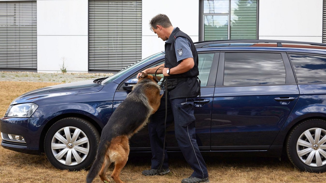 UKR, Uniklinikum Regensburg, Universitätsklinikum Regensburg, Kinder- und Jugendmedizin, KUNO, HZA, Hauptzollamt Regensburg, Zoll-Hundestaffel
