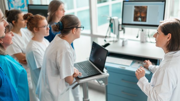 UKR, Uniklinikum Regensburg, Universitätsklinikum Regensburg, Regensburg, Prof. Dr. Dr. Martina Müller-Schilling, klinik und POliklinik für Innere Medizin I, UNICUM Stiftung, Professorin des Jahres